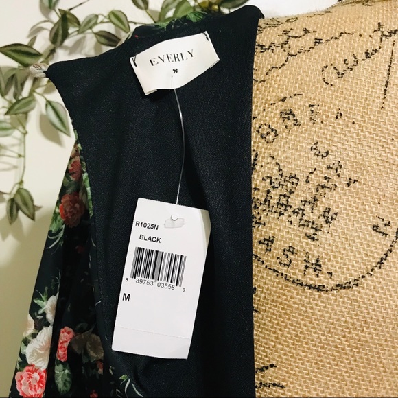 🆕 Everly Black Floral Romper. Fully Underlined. Elastic WaistBand. NWT - Picture 6 of 8
